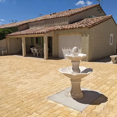 Superbe T4 Confort Avec Cour, Proche - 6 Pers. Parking - Fr-1-797-47 Villa *