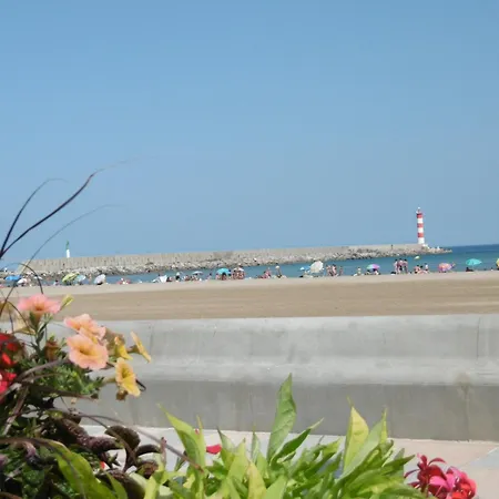 Superbe T4 Confort Avec Cour, Proche - 6 Pers. Parking - Fr-1-797-47 * Port-la-Nouvelle
