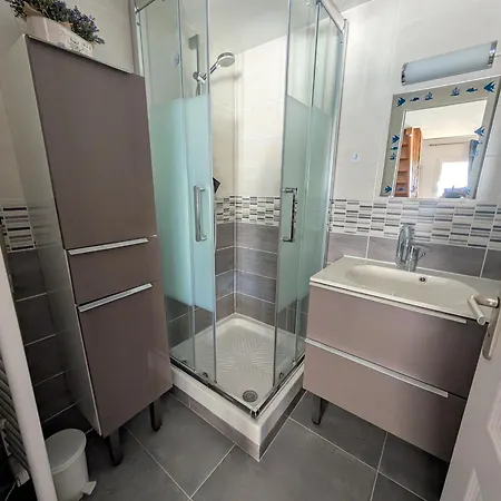 Superbe T4 Confort Avec Cour, Proche - 6 Pers. Parking - Fr-1-797-47 Port-la-Nouvelle