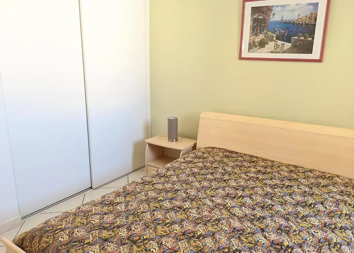 Superbe T4 Confort Avec Cour, Proche - 6 Pers. Parking - Fr-1-797-47 Villa *